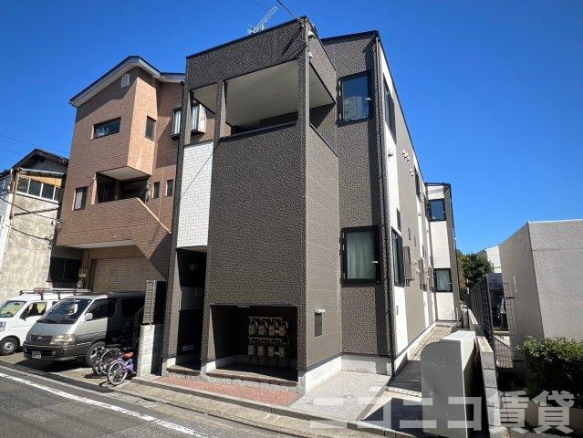 足立区梅田６丁目のアパートの外観