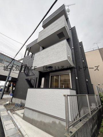 THE NOBLES 聖マリア病院前