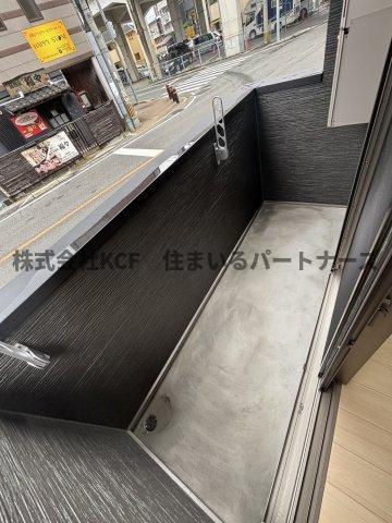 THE NOBLES 聖マリア病院前のバルコニー