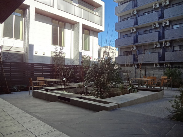 Ｑｕａｌｉｔｅ倶楽部　代のロビー|★中庭★