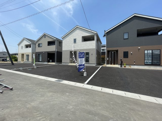 新築戸建・建売　相馬市中村第11　CRADLE GARDEN　の前面道路含む現地写真