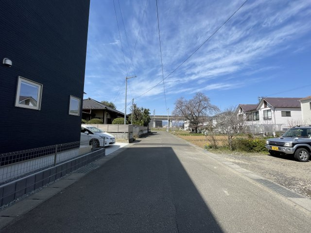 未入居戸建・建売　福島市郷野目　Life Quality　全1棟の前面道路含む現地写真