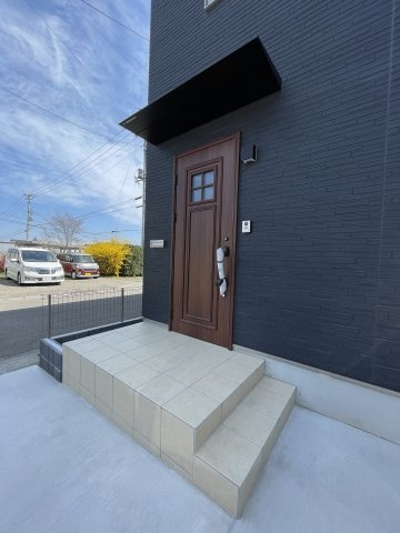 未入居戸建・建売　福島市郷野目　Life Quality　全1棟の玄関