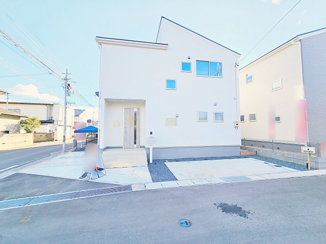 新築戸建　福島市森合南上古屋第2　Livele Garden　全4棟の前面道路含む現地写真