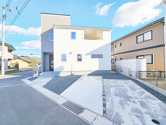 福島市森合南上古屋第2　Livele Garden　全4棟の前面道路含む現地写真