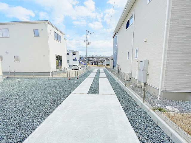 新築戸建　福島市太平寺久保　Livele Garden　全6棟の前面道路含む現地写真