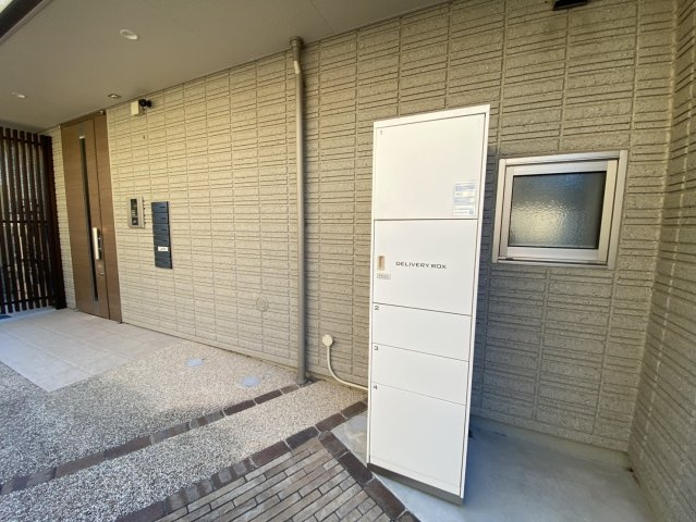 RESIDENCE　CEEDS　Ⅰの設備|宅配ロッカーあります！
