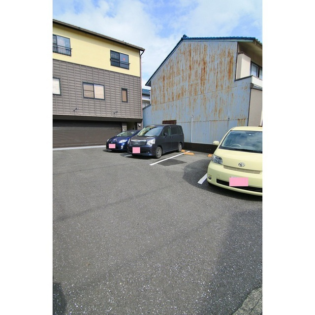 アーバンＳの駐車場