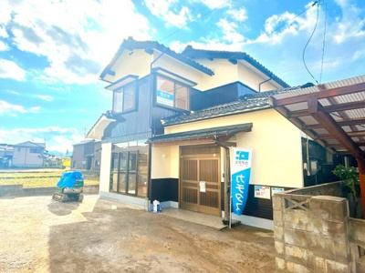 【外観】 | 倉吉市天神町　戸建て | 【リフォーム済】価格には消費税、リフォーム費用を含みます。自社物件につき随時ご案内可能。内覧希望の方はお電話ください。