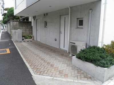 【その他共用部分】 | 世田谷区桜上水５丁目賃貸マンション | 室内設備充実の１ＤＫのお部屋！バリアフリー・床暖房など完備です。バイク駐輪相談可です！京王線桜上水駅から徒歩３分◎
