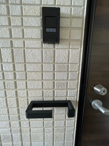 REGIES清荒神Ⅰのその他|玄関前に傘かけがあります