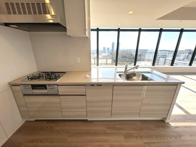 Brillia Tower箕面船場　TOP OF THE HILLのキッチン|キッチンでお料理をお楽しみください