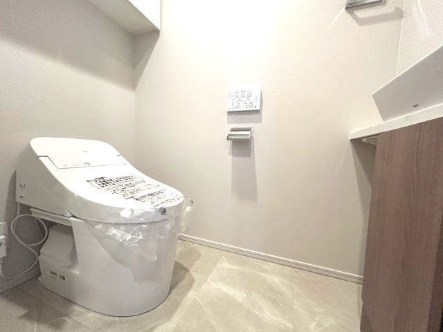 Brillia Tower箕面船場　TOP OF THE HILLのトイレ|清潔感のあるトイレです