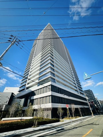 Brillia Tower箕面船場　TOP OF THE HILLの外観|おしゃれな外観です