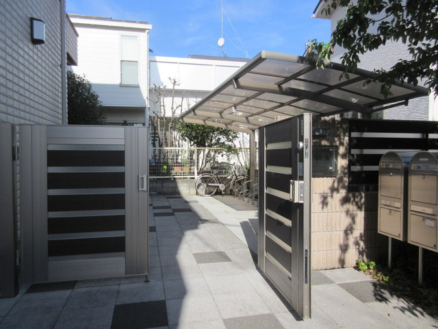 アコーラ国立のエントランス|★エントランス★