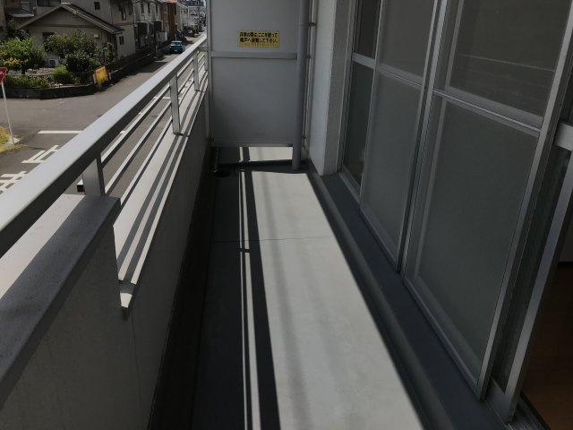 ドエルはーもにーのバルコニー