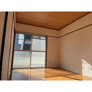 ドエルはーもにーの居間・リビング