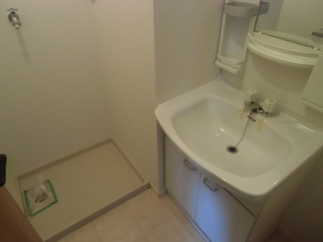 グレイス戸坂　B棟の独立洗面台|独立洗面台です