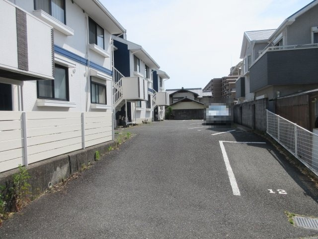 ドルチェハイツの駐車場