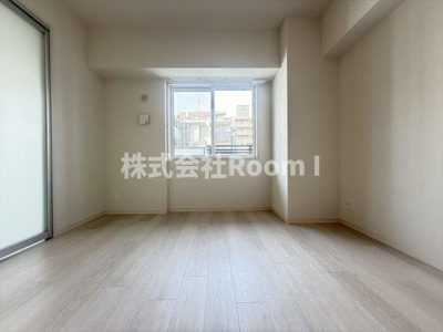 【洋室】 | Wonnal堺筋本町 | 使い勝手のいい洋室です