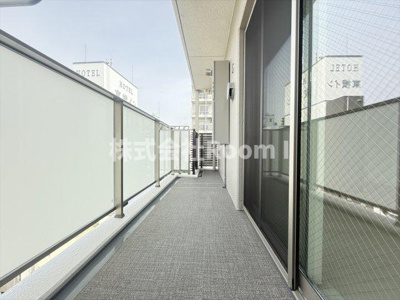 【バルコニー】 | Wonnal堺筋本町 | 暖かな日差しのふりそそぐバルコニー