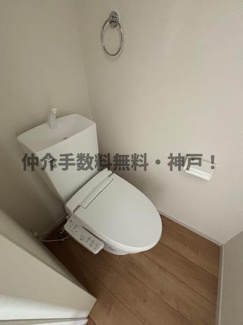【トイレ】 | 神戸市垂水区馬場通　新築戸建　仲介手数料無料！ | シンプルで使いやすいトイレです