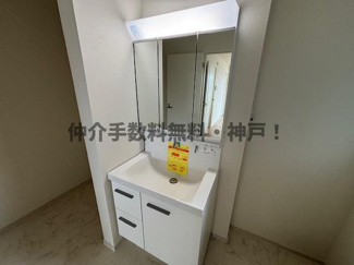 【独立洗面台】 | 神戸市垂水区馬場通　新築戸建　仲介手数料無料！ | 独立洗面台、朝の身支度には欠かせません