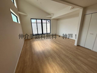 【居間・リビング】 | 神戸市垂水区馬場通　新築戸建　仲介手数料無料！ | ゆったり過ごせる居間です