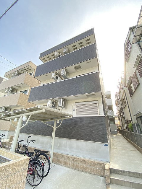 尼崎市南武庫之荘７丁目のアパートの外観