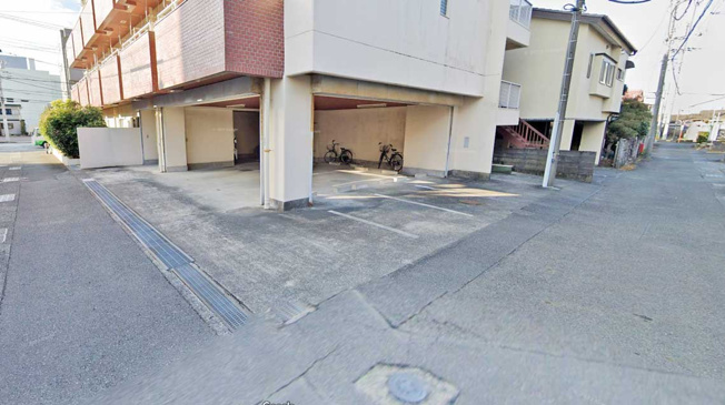 【駐車場】 | ヴィラクリスタル 中古マンション EM05501 | ヴィラクリスタル　駐車スペース