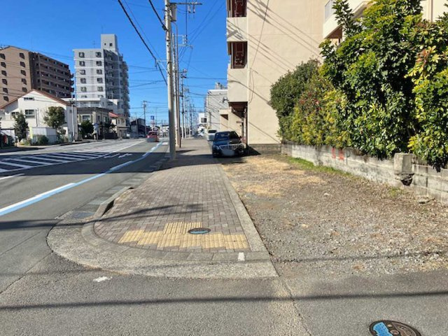 【その他】 | ヴィラクリスタル 中古マンション EM05501 | ヴィラクリスタル　前面道路