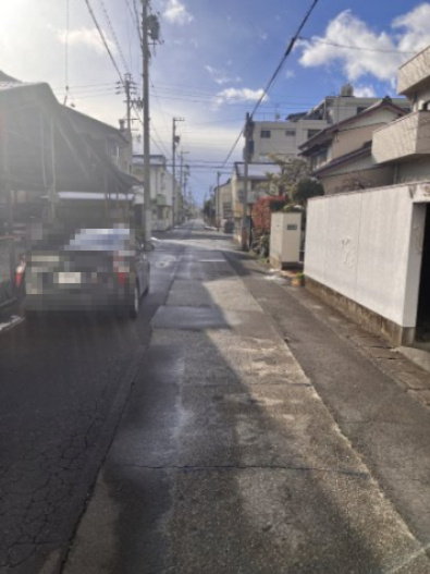 ６３７４５　岐阜市島田中町土地の前面道路含む現地写真