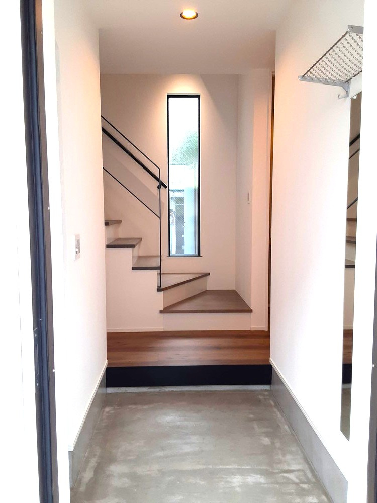 芝樋ノ爪1丁目戸建の玄関