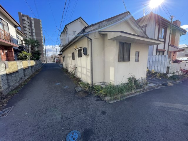 池ノ台　古屋付き土地　の前面道路含む現地写真