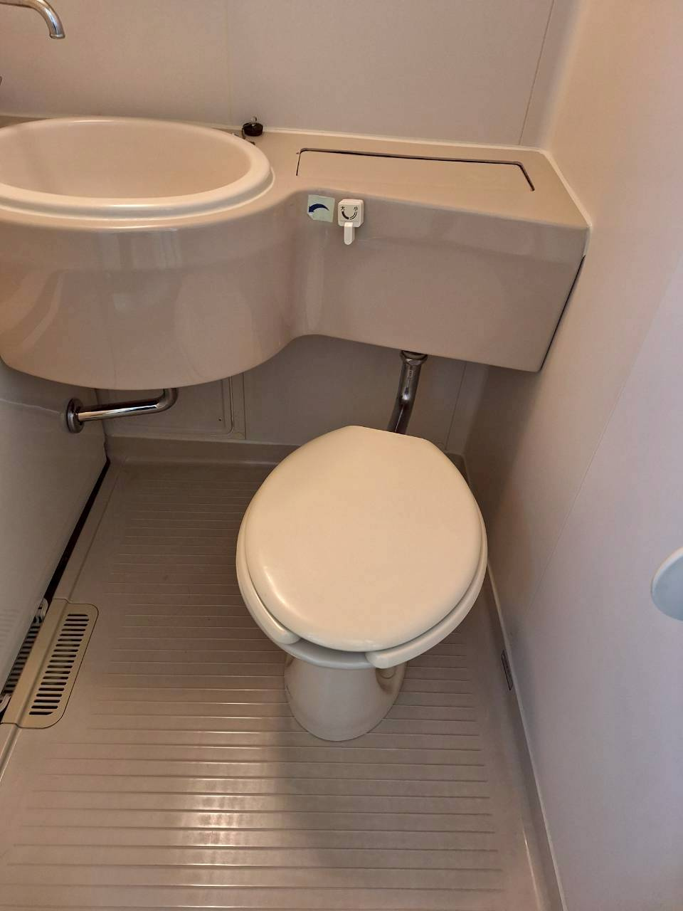 シティハイム　ブランシュの洗面所|★洗面台もあるので朝の準備できます★