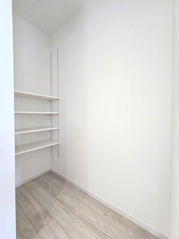 羽村市羽加美1丁目　全１棟の収納|あると嬉しいパントリー♪