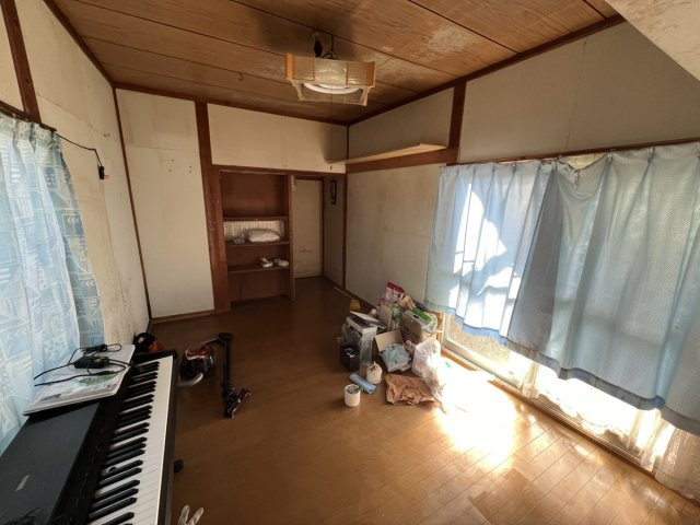 栴檀町戸建ての洋室