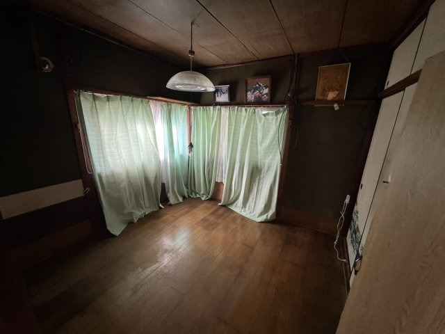栴檀町戸建ての洋室