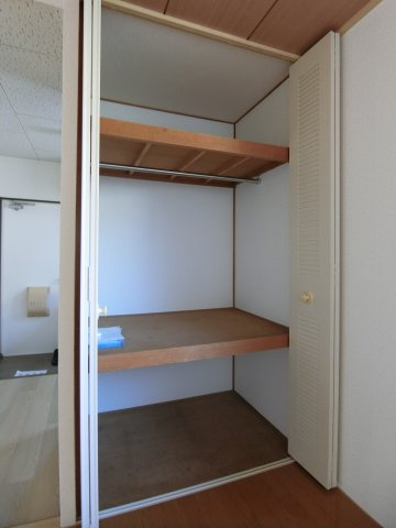 サニーハイツ武蔵小杉の収納|他のお部屋の参考写真となります。