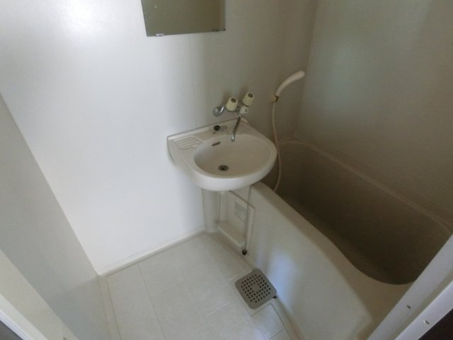 サニーハイツ武蔵小杉の浴室|他のお部屋の参考写真となります。
