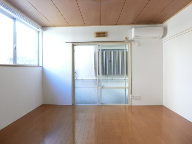 サニーハイツ武蔵小杉の居間・リビング|他のお部屋の参考写真となります。