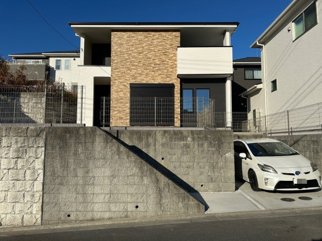 【成約】鎌倉市城廻　庭付き戸建の外観