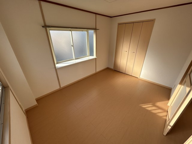 神戸市西区持子３丁目のアパートの寝室