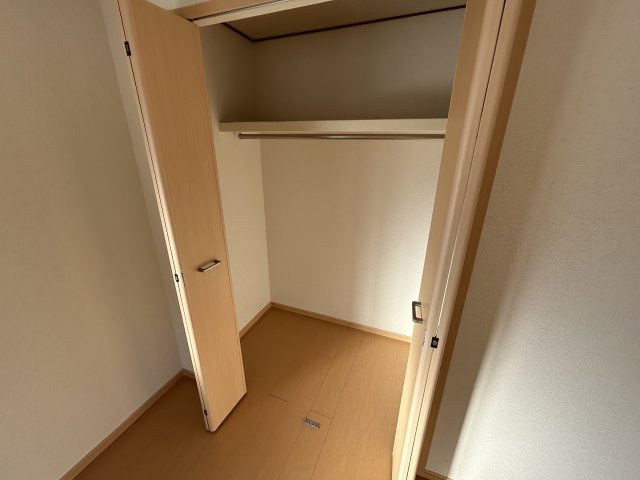 神戸市西区持子３丁目のアパートの収納