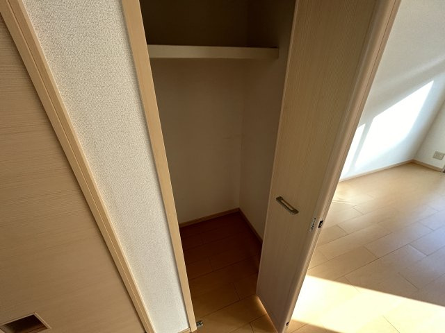 神戸市西区持子３丁目のアパートの収納