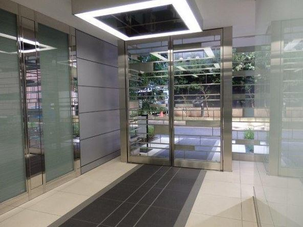 フェニックス市谷本村町のエントランス|フェニックス市谷本村町