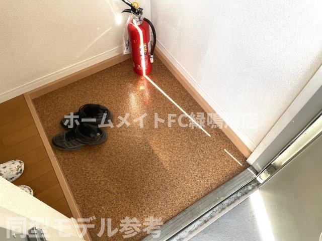 ハビテーション要の玄関