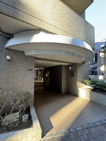 藤和シティホームズ大井町駅前のエントランス|重厚感のあるエントランスがお出迎え