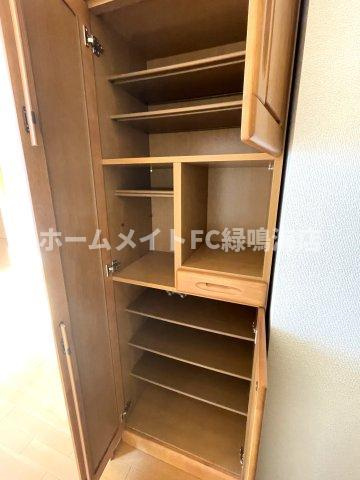 ハビテーション要の玄関