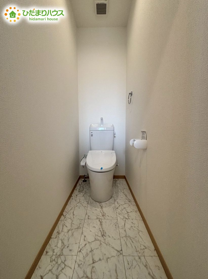 滑川町月の輪　第2期　新築一戸建て　ワイウッドコート　02のトイレ